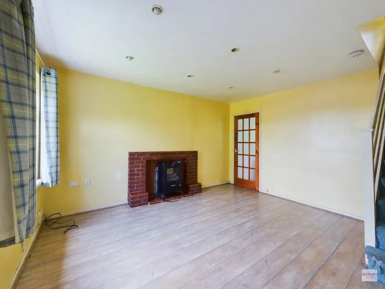 The living room is situated to the rear of the property. (Photo courtesy of Zoopla)