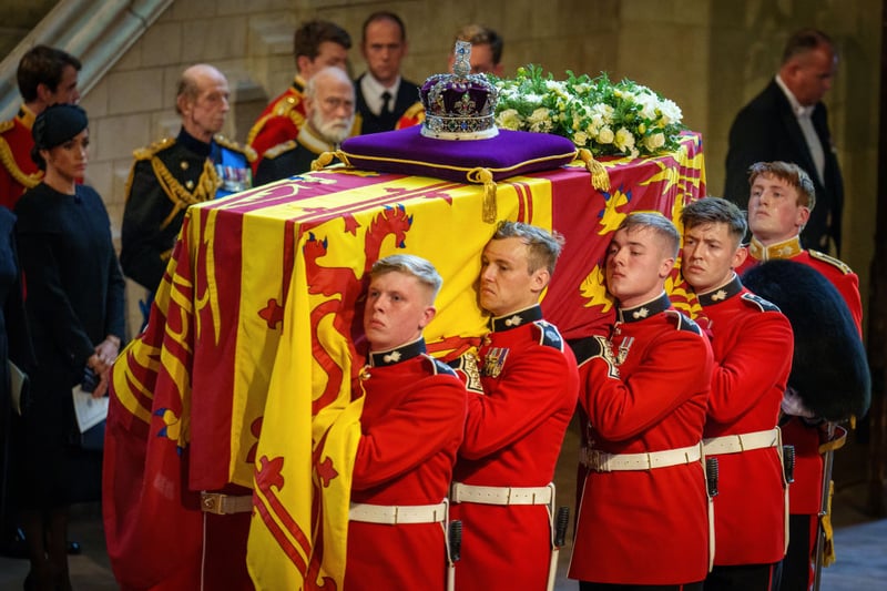 The Queen’s coffin was fashioned of English oak and is lined with lead so the body will last longer after burial in a crypt.