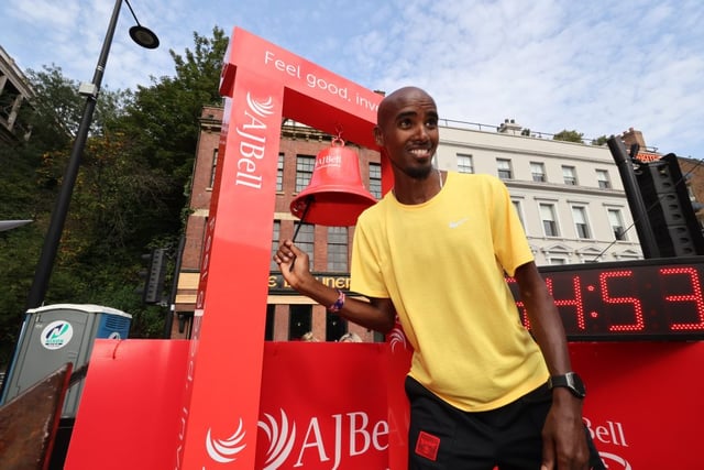 Sir Mo Farah rings the bell at  AJ Bell Junior and Mini Great North Run
Credit: North News and Pictures