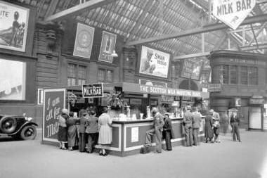 Milk bars began to become more visible across the UK in the 1930s when there was various marketing campaigns which encouraged people to drink milk. 