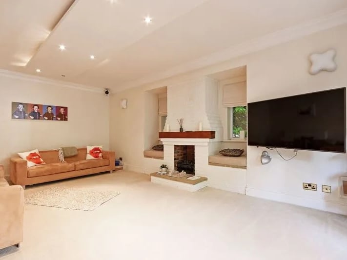 The sitting room is located at the front of the property. (Photo courtesy of Zoopla)
