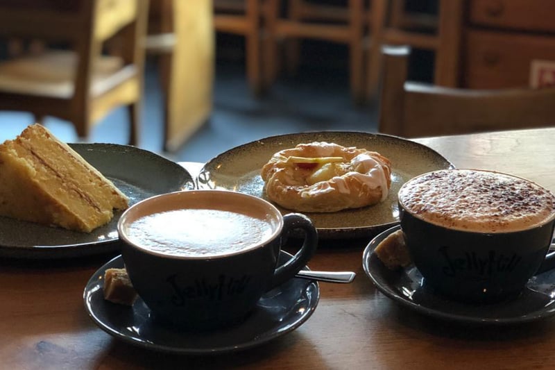 Jelly Hill have been a neighbourhood favourite for almost two decades who serve barista-made coffees and pastries. 