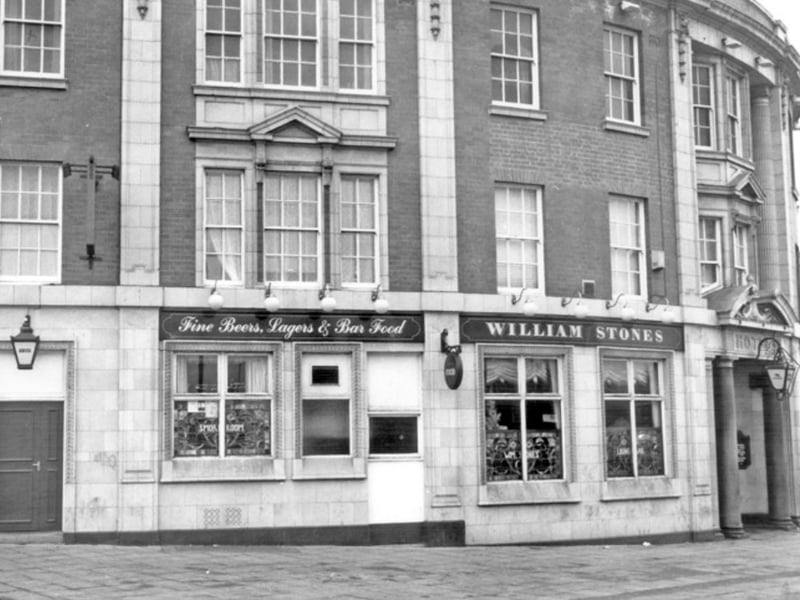 Alexandra Hotel, at the junction of Castlegate and Exchange Street, Sheffield, in December 1989. Photo: Picture Sheffield