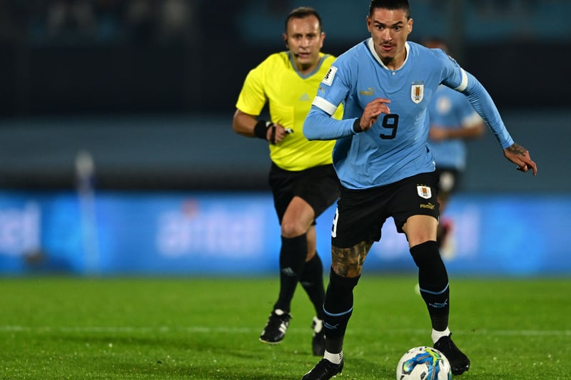 Nunez should be fine to start, but Marcelo  Bielsa detailed that the forward had to substituted for Uruguay at half-time in their most recent outing due to arriving for international duty ‘limited’ with a minor muscular injury. 
