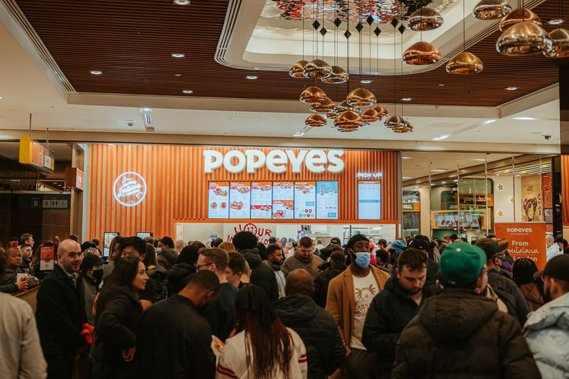 Popeyes opened in Barrhead at the end of last month - home of the viral chicken sandwich, it’s the only place around Glasgow (and Scotland) you can get the American Louisiana-inspired fried chicken.
