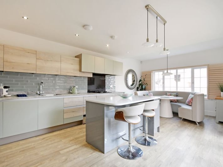 The kitchen/diner is the brilliant example of a modern space. (Photo courtesy of Zoopla)