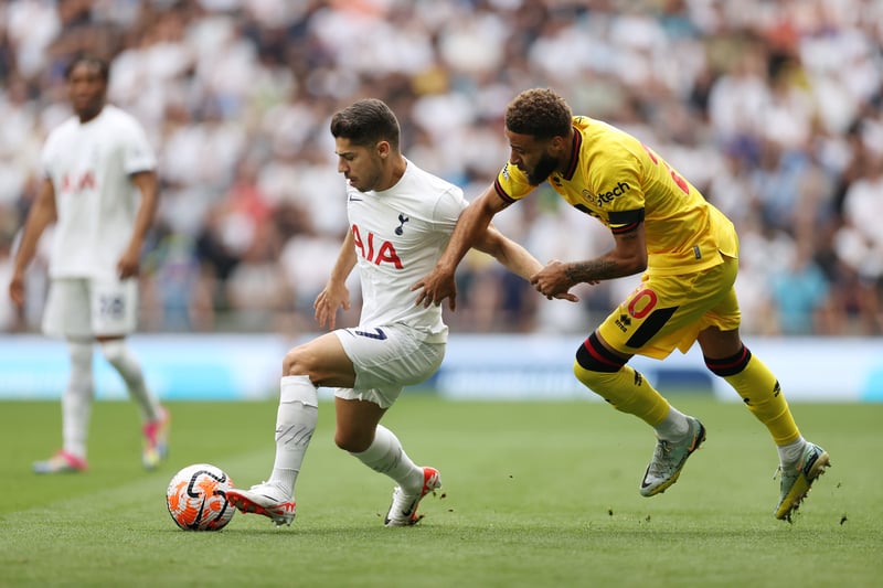 With George Baldock out for a few weeks Bogle will get the nod again and showed at Spurs he can cope with the big occasion. He was defensively sound enough against a very tricky opponent in Manor Solomon and showed his offensive prowess with a good cross for McAtee’s chance, although he had strayed offside in the build-up