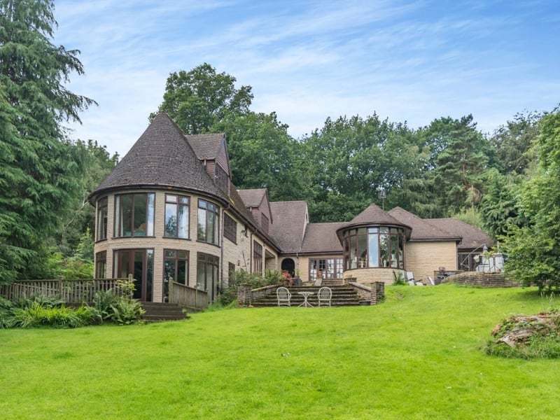 This unique home is nestled in a rural plot in Derbyshire. (Photo courtesy of Fine & Country)