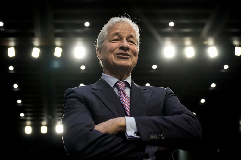 Securing the seventh spot is Jamie Dimon, the CEO of JPMorgan Chase, who receives an average yearly bonus of $40.6 million (£32.81 million). 