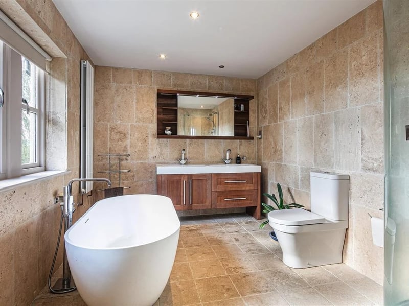 The en-suite is very modern in appearance. (Photo courtesy of Eadon Lockwood & Riddle)