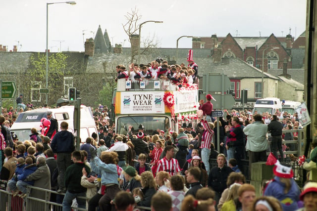 The Sunderland team returning from their Wembley Cup Final experience 31 years ago.