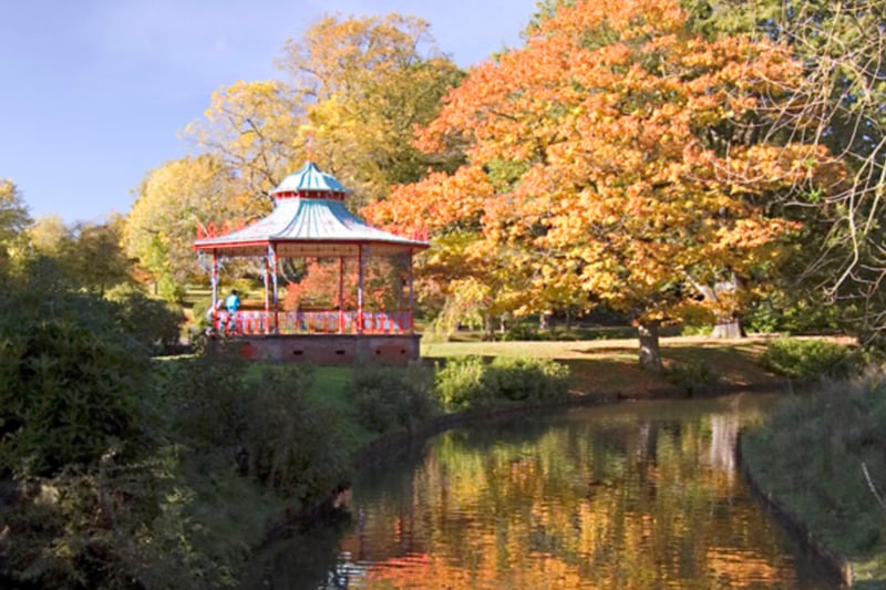 This magnificent 235 acre park is a showcase of beautiful nature, scenic views and great monuments. Open 24 hours a day all year round, you can enjoy a leisurely stroll through Sefton Park whenever you’d like - but it looks particularly beautiful when covered in brown crispy leaves. 