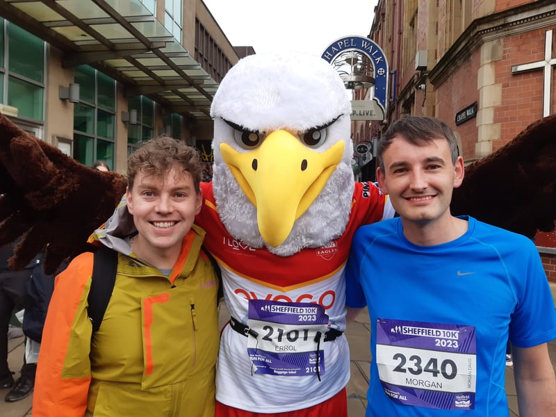 One of the more distinctive runners with friends  before setting off to run the Sheffield 10k, Picture: David Kessen, National World