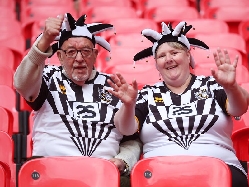 Average attendance: 7,328