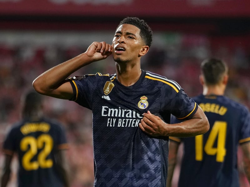 Arguably the best player in the world on current form, the Real Madrid midfielder earns £124,980,000 yearly playing in LaLiga.