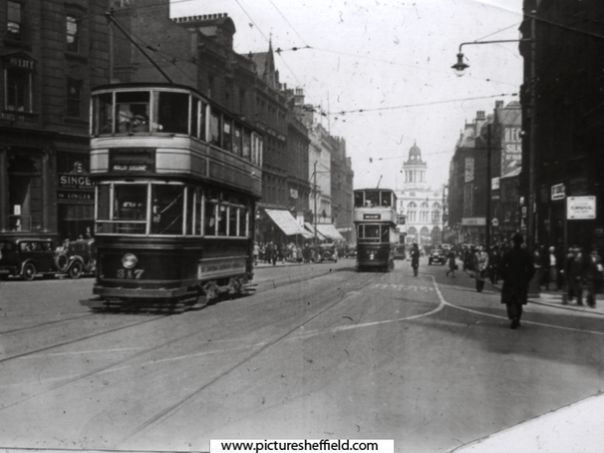 Trams on Fargate, Sheffield in the 1950s. Photo: .picturesheffield.com