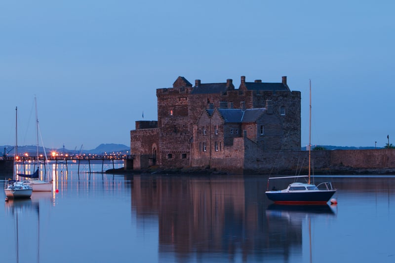 Blackness Castle is located near the village of Blackness on the south shore of the Firth of Forth. The castle was built in 1440 by the Crichtons; one of Scotland’s most powerful families. It is often known as the “ship that never sailed” because it resembles a stranded ship from its seashore side.
