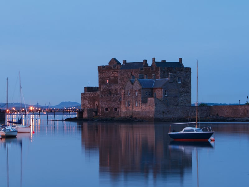 Blackness Castle is located near the village of Blackness on the south shore of the Firth of Forth. The castle was built in 1440 by the Crichtons; one of Scotland’s most powerful families. It is often known as the “ship that never sailed” because it resembles a stranded ship from its seashore side.