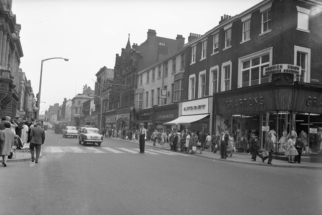 Fawcett Street at the corner with Athenaeum Street in 1962.
Collingwoods and Graftons are two of the well known shops pictured.
