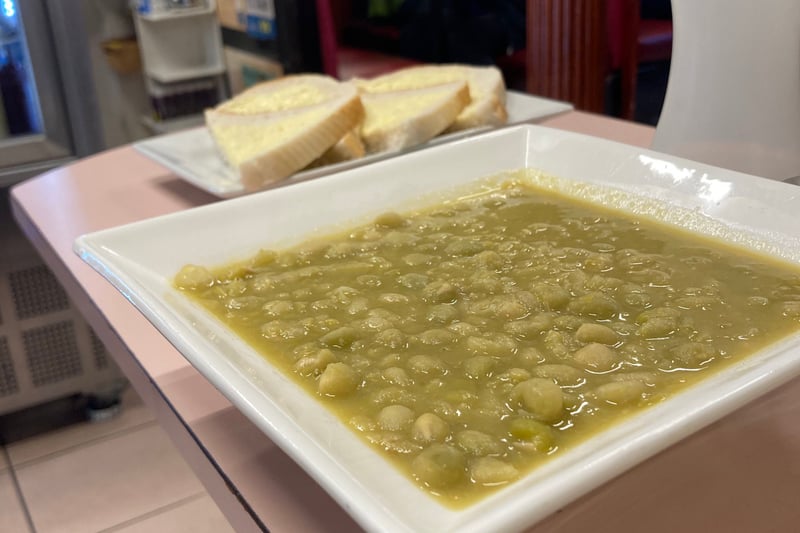 This could be described as a Barras market special with generations having a cup of hot peas with vinegar which is the perfect accompaniment. 