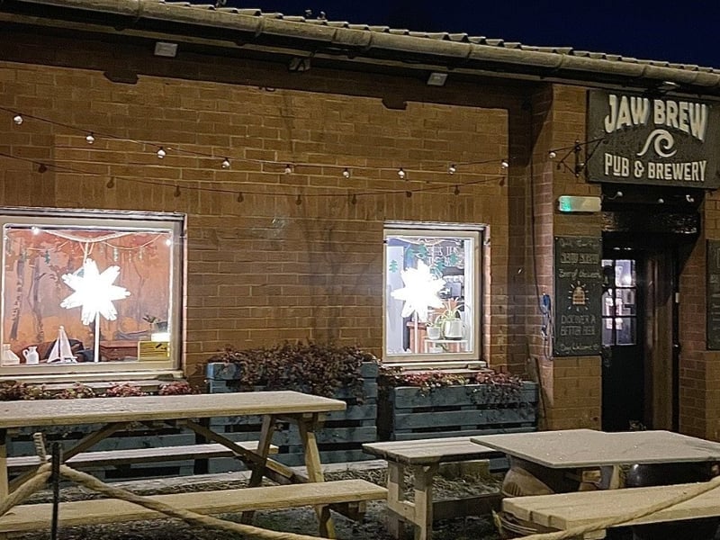 After years of being a home brewer, Mark Hazell founded Jaw Brew in Milngavie in 2014. Jaw Brew’s unique selling point is that all their products are vegan-friendly. However, in the last few months they have also decided to help reduce food waste by making their beer from leftover bread. Yes, you heard me right – the first Scottish beer made from Aulds unsold morning rolls. The brewery sits at the start of ‘The West Highland Way’, so you can stop for a wee refreshment in either the café or pub. One to sample is their Surf Beer – ideal for one of those rare Scottish summer days, where a picnic might be involved. It has a hoppy tang in its cloudy finish and is also wheat free. You can also have a tour of the brewery on either a Friday or Saturday. The tour lasts one hour and costs £15 per person, which also includes, a tasting session afterwards. If you want that beer just for you, the brewery will produce your own 200 litres to take home, you can even get an annual membership for £79 a year which well net you craft beer straight to your door every month.