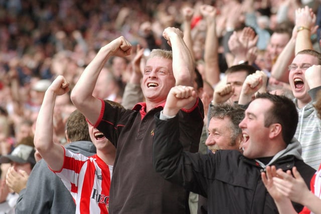Joy for the fans as Sunderland win 3-2 in 2008.