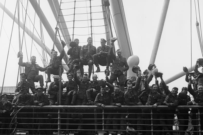Canadian troops leave Liverpool Docks aboard the Canadian Pacific liner Empress of Britain. May 1919.
