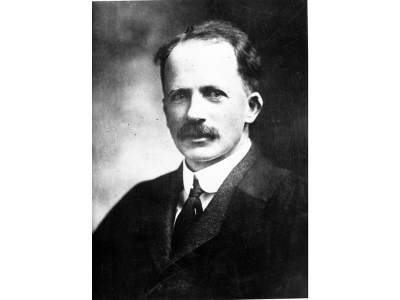 Born in Clunie, in Perthshire, and brought up in Aberdeen, John Macleod was a biochemist and physiologist who won the Nobel Prize in Physiology or Medicine in 1923 for his part in the discovery of insulin.