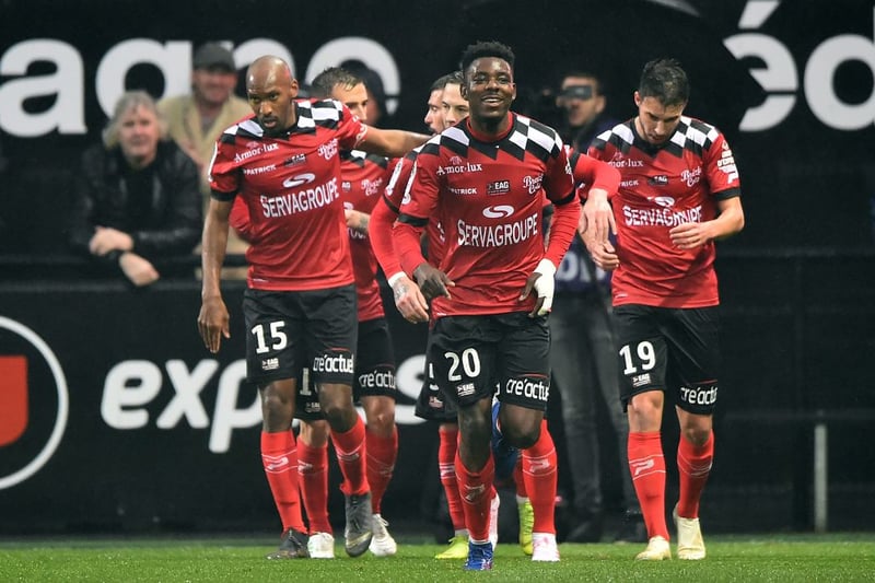 The Cameroonian international, Eboa Eboa, has been without a club since July after leaving Guingamp in Ligue 2. The 26-year-old plays as centre-back. 