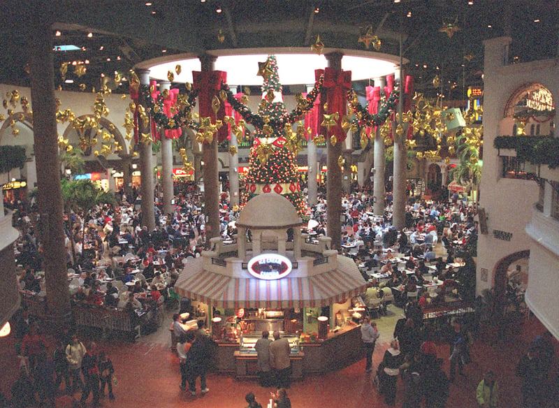 Christmas decorations at Meadowhall's Oasis dining quarter in 1999