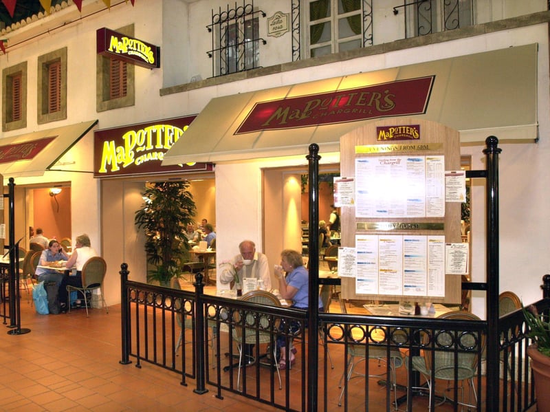 Ma Potter's Chargrill restaurant, upstairs at Meadowhall's Oasis dining quarter, in 2001