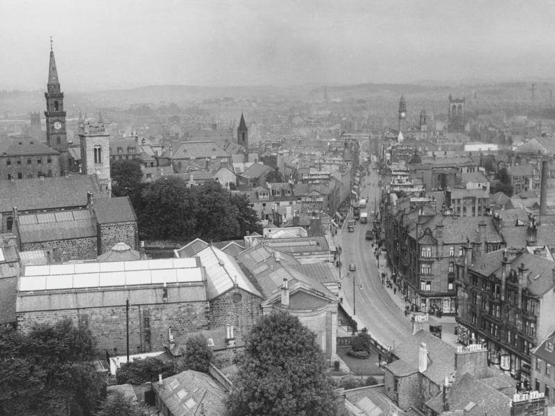 A view of the High Street in Paisley as it was in 1937