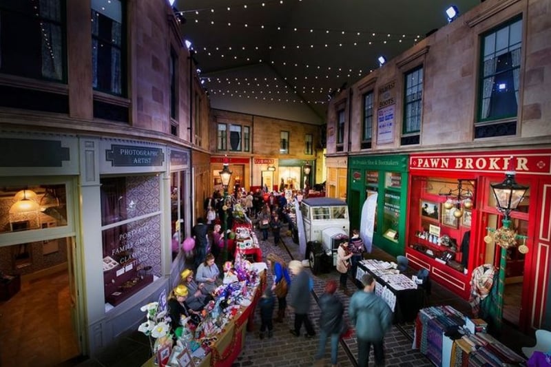 At the Christmas Markets in the Riverside you can experience a fairytale Victorian Glasgow Christmas Market - with over 40 stalls inside the museum selling handmade and crafted gifts including candles and melts, silver jewellery, decorations, art prints, clothing & accessories, gifts for babies, and even gifts for your pets too.