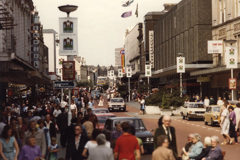A view of Northumberland Street Newcastle upon Tyne taken in 1980 (Newcastle Libraries)