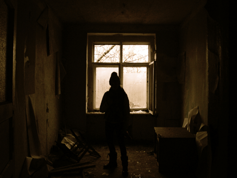 Located in Langbar, Easterhouse, a one time tenant in a flat here reported the ghost of a former occupant occupant that was saw pacing around around her home holding his throat. The haunting become so bad, a priest was forced to perform an exorcism.
