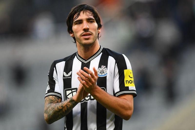 Sandro Tonali came off the bench during Newcastle’s 4-0 win over Crystal Palace on Saturday to a warm reception amid an investigation into alleged illegal betting. If found guilty, the 23-year-old is likely to be handed a lengthy ban.

While Tonali is eligible to play in the Premier League while the investigation is still ongoing, UEFA may adopt a different approach with a verdict pending. 