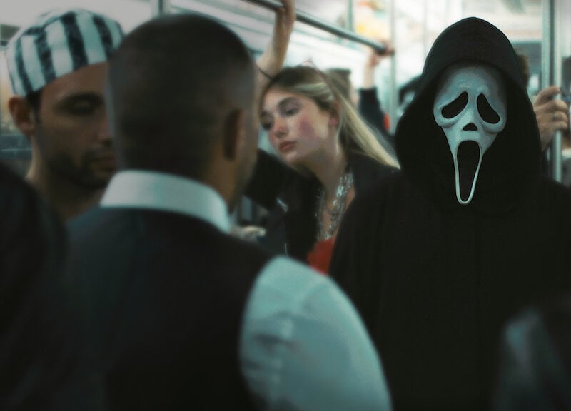 The fifth instalment of the Scream franchise is quite possibly one of the best. Starring all of our old favourites, this edition of Ghostface killings is one of the goriest yet. Well worth a watch on Halloween...and beyond. Rated at 6.3.