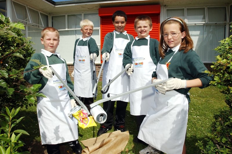 These pupils did great work on National No Litter Day in 2003.
