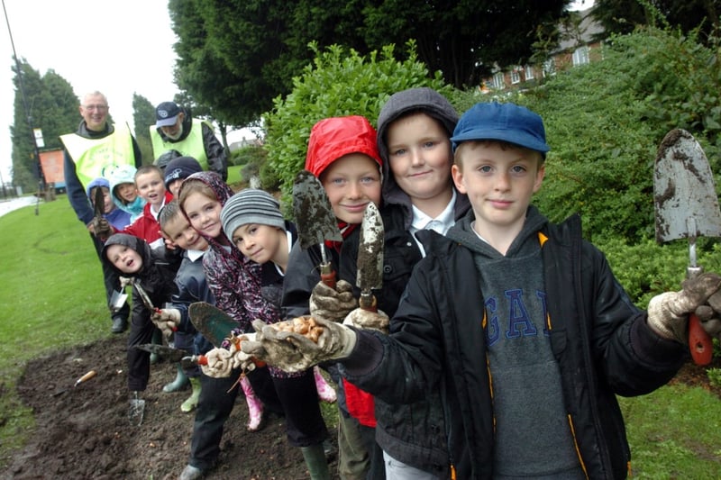 Year 4 pupils were planting bulbs in 2010 with members of Sunderland Rotary Club.
Tell us if you were at the "Focus on the Crocus" event.
