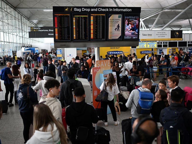 Stanstead Airport - 19 minutes and 36 seconds.