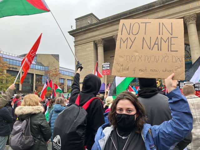 The demonstration in Sheffield city centre (October 28) (Photo: Rei Takver)