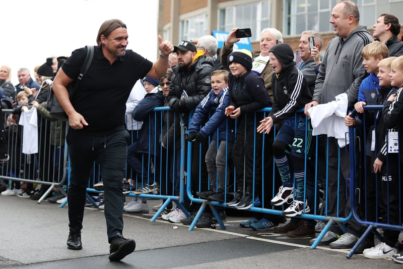 Farke greets fans as he arrives 