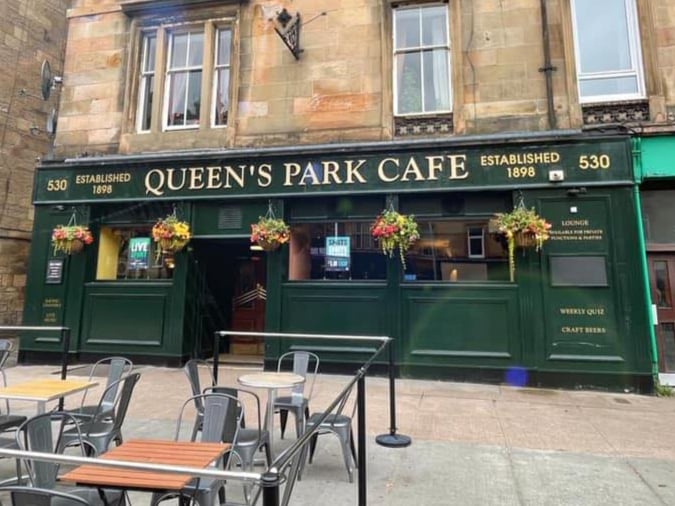 If you are looking for a cracking pint to get the weekend started, head into the Queen's Park Cafe who have a fine selection of drinks. 530 Victoria Rd, Glasgow G42 8BG.