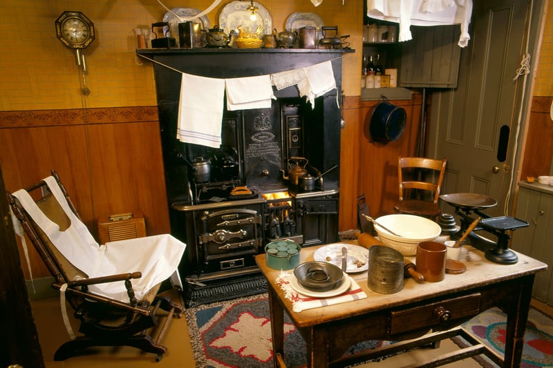 Travel back in time at the Tenement House on Buccleuch Street which provides a rare glimpse into life in Glasgow in the early 20th century. The property was the home of Shorthand typist Miss Agnes Toward between 1911-1965 who preserved her furniture and possessions with love and care. 