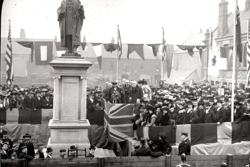  Unvieling of Memorial to Charles Palmer in Jarrow c1904 (Newcastle Libraries) 