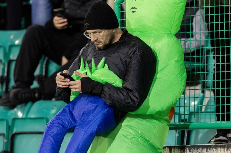 One Hibee fan makes sure not to miss out on the Halloween festivities.
