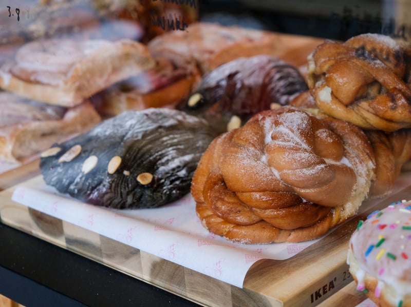 Customers can purchase 100% vegan goods from  hand-made sourdough and a wide variety of pastries, including cinnamon swirls, almond croissants, and miso caramel cruffins