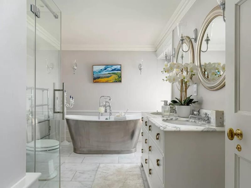 With nine bathrooms, there's no chance of having to wait your turn in the morning.
