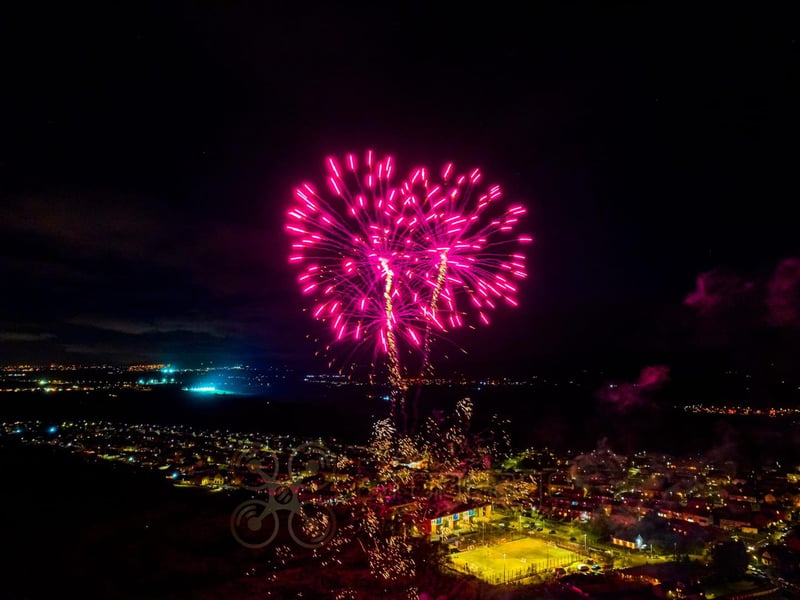 The Lenzie Family Fireworks event, sponsored by CODA Estates, will take place at Lenzie Rugby Club and promises a fantastic evening featuring a spectacular display from the award-winning Nemisis Fireworks. The fun starts at 6:00 PM, running until 10:00 PM, offering a kids' funfair, food, and drinks for sale for this ticketed community gathering. 🗺️ Lenzie Rugby Club, Viewfield Avenue, Lenzie G66 4RB