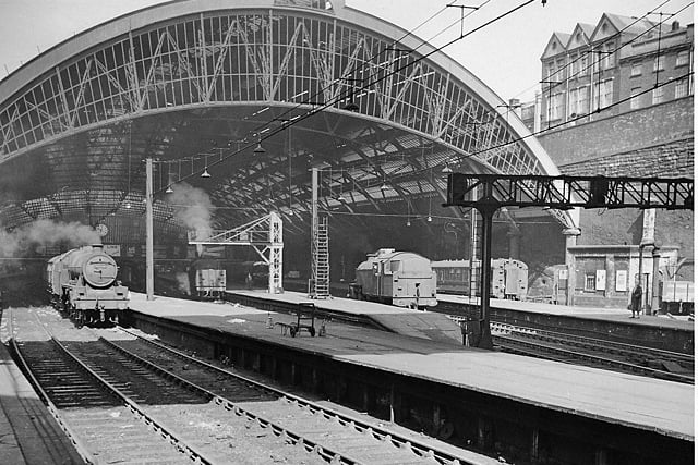 An inward view towards buffer-stops at Lime Street Station in 1959. The wires are up for the electrification, but electric services did not commence for nearly another three years.